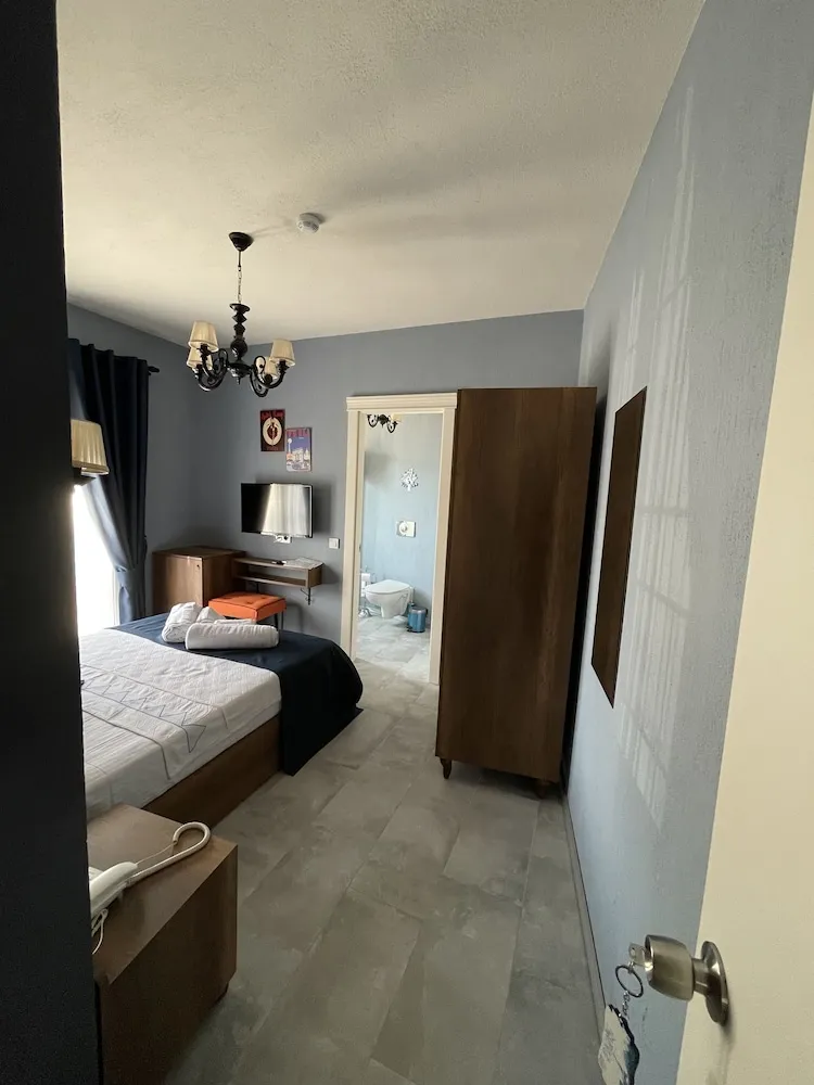 Comfort Tek Büyük Yataklı Oda, 1 Çift Kişilik Yatak, Tepe Manzaralı, Köşe