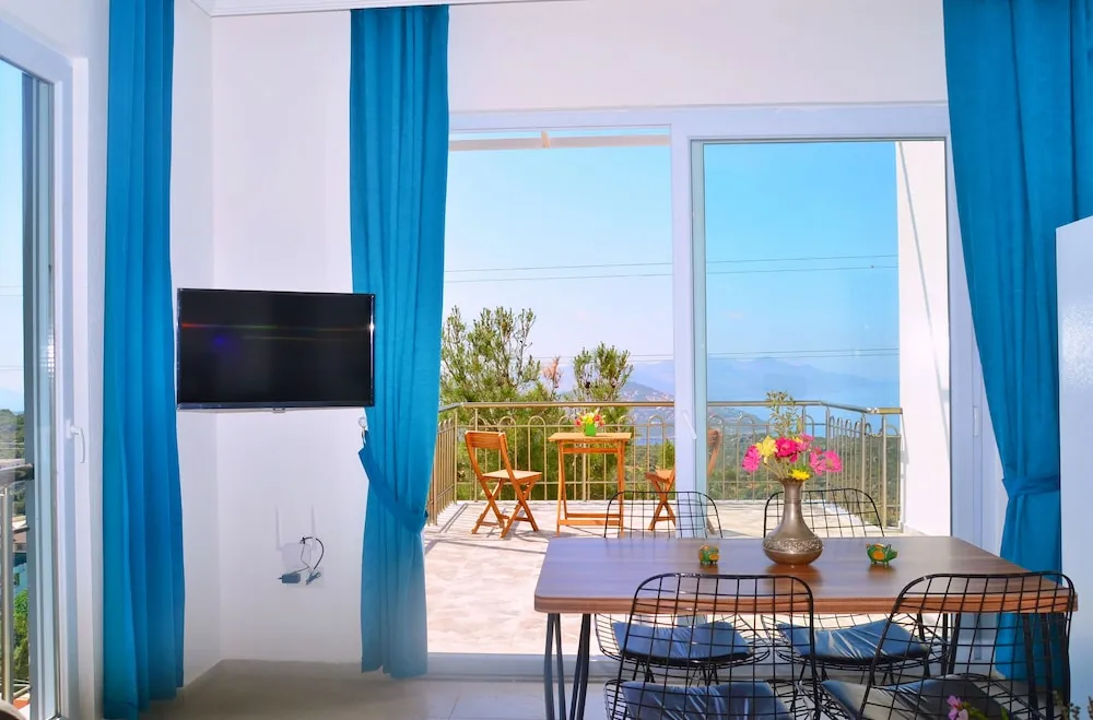 Deluxe Stüdyo, 1 Büyük (Queen) Boy Yatak ve Çekyat, Balkon/Veranda, Deniz Manzaralı