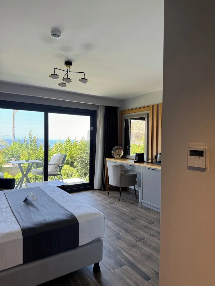 Comfort Tek Büyük Yataklı Oda