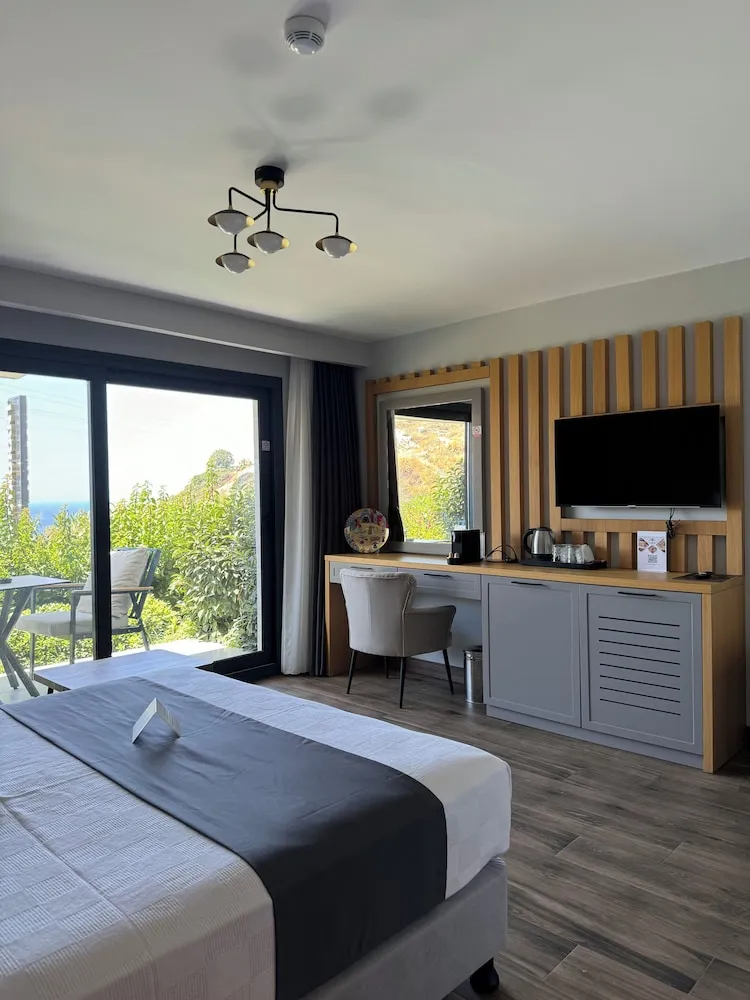 Comfort Tek Büyük Yataklı Oda