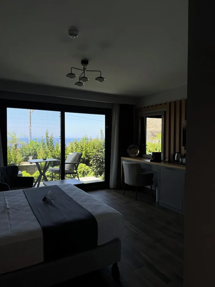 Comfort Tek Büyük Yataklı Oda