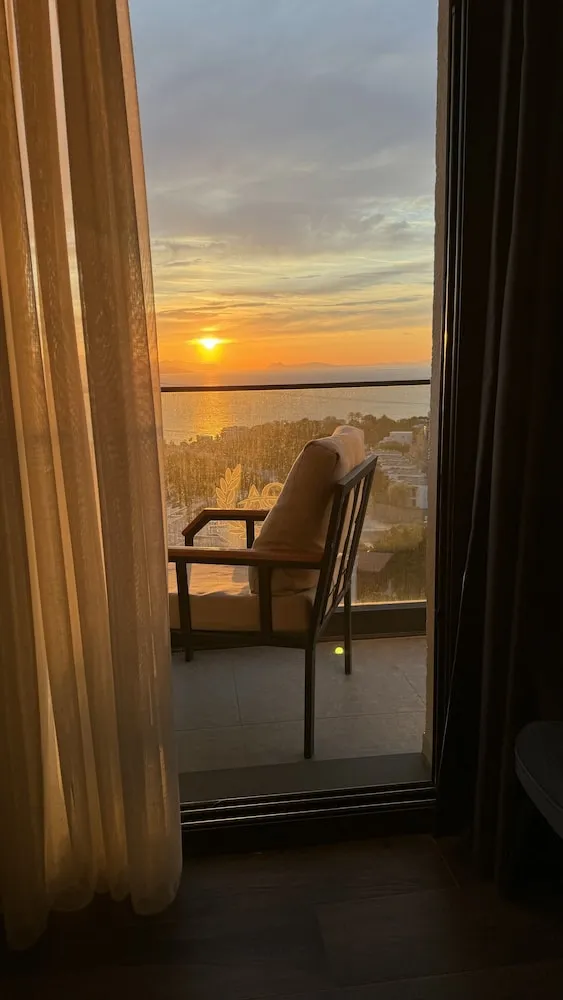 Premium Tek Büyük Yataklı Oda