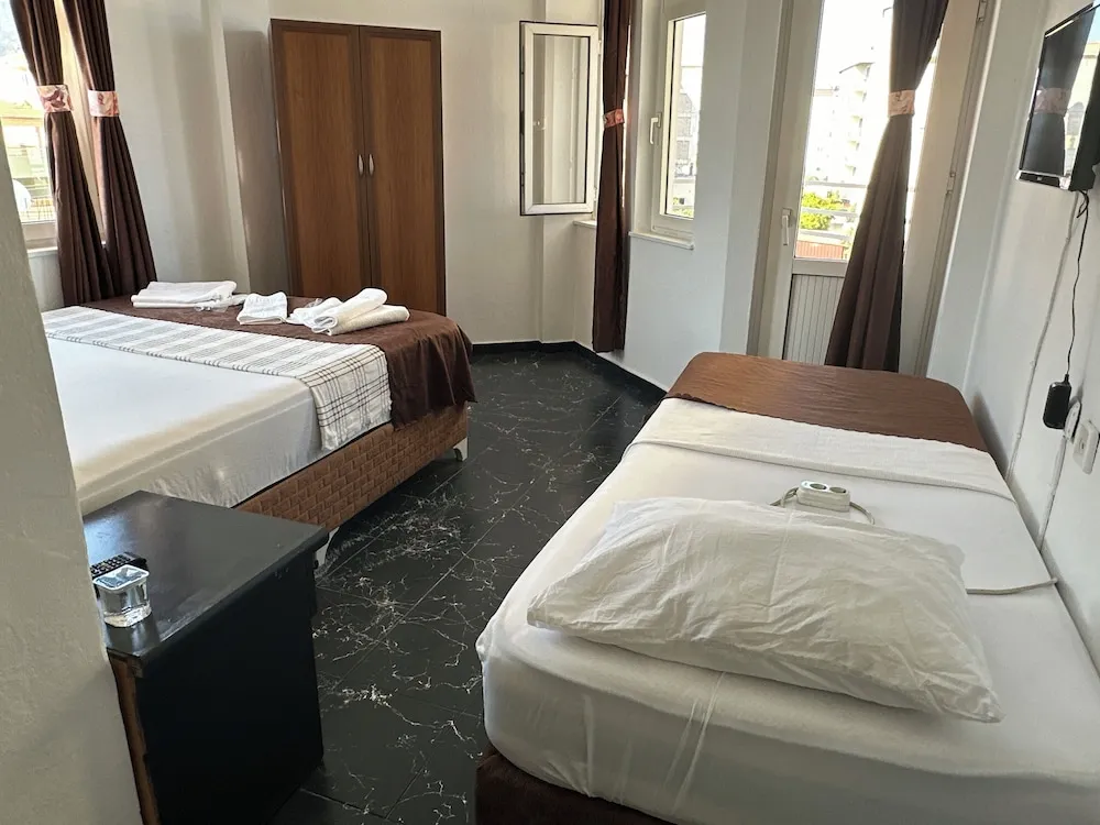 Standard Üç Kişilik Oda