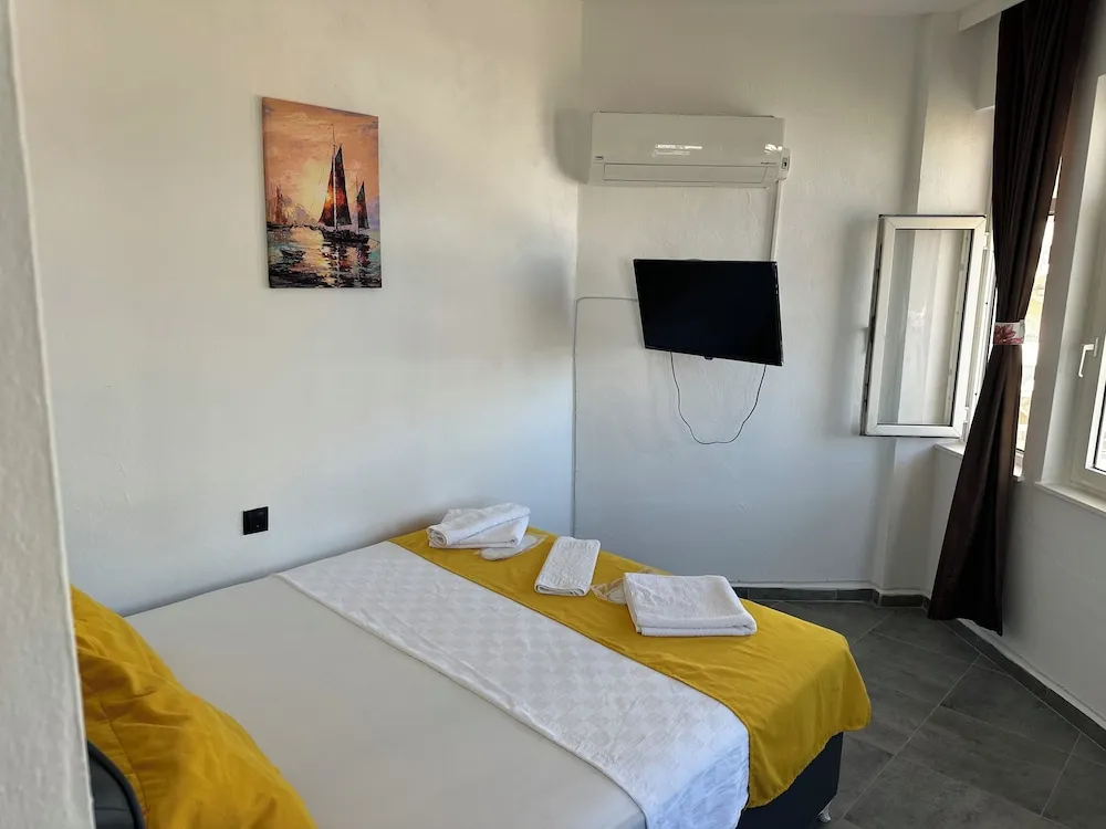 Basic Tek Büyük Yataklı Oda