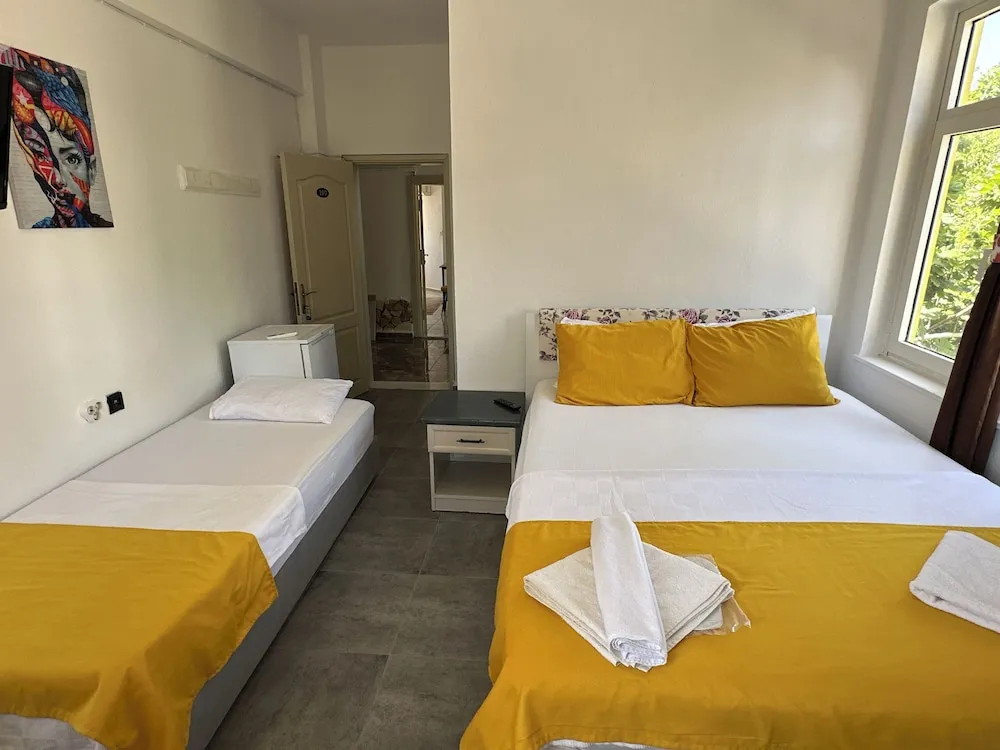 Basic Tek Büyük Yataklı Oda