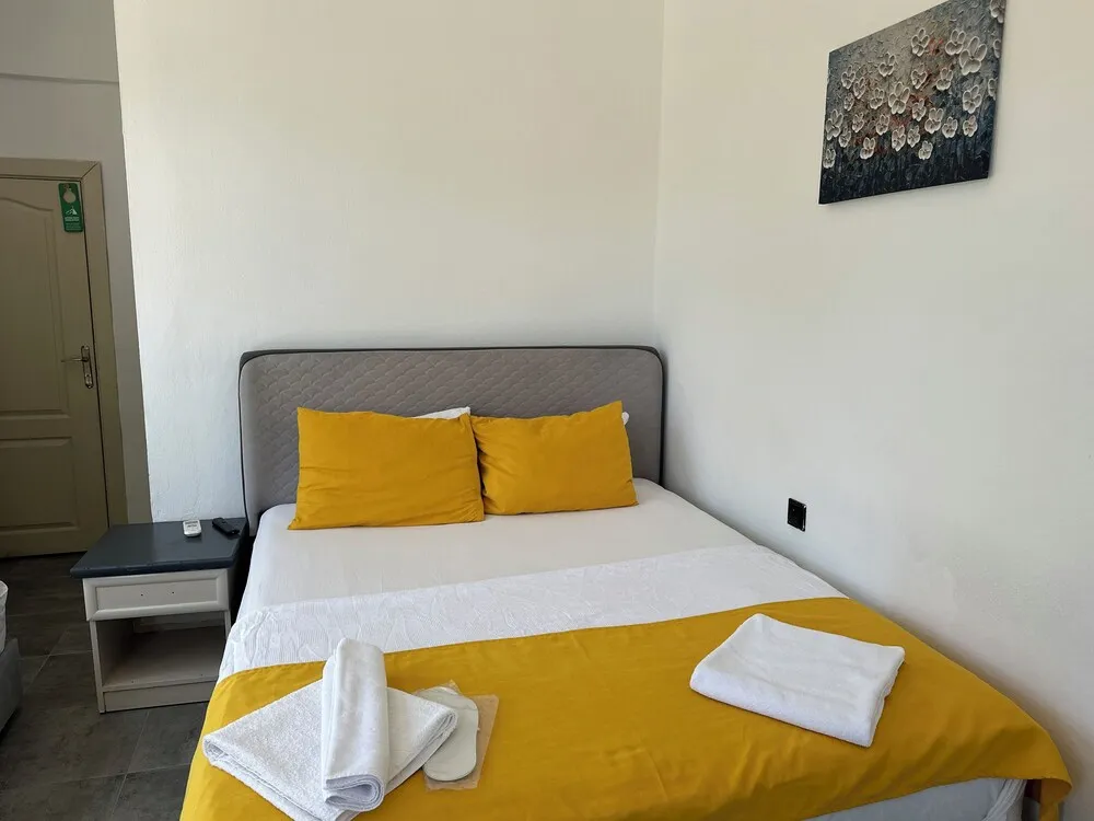 Basic Tek Büyük Yataklı Oda