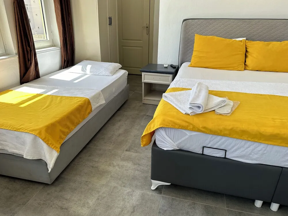 Basic Tek Büyük Yataklı Oda