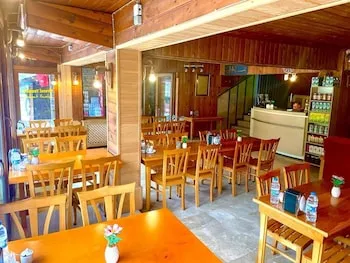 Vesile Otel