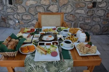 Kabak Freedom Deluxe Hotel