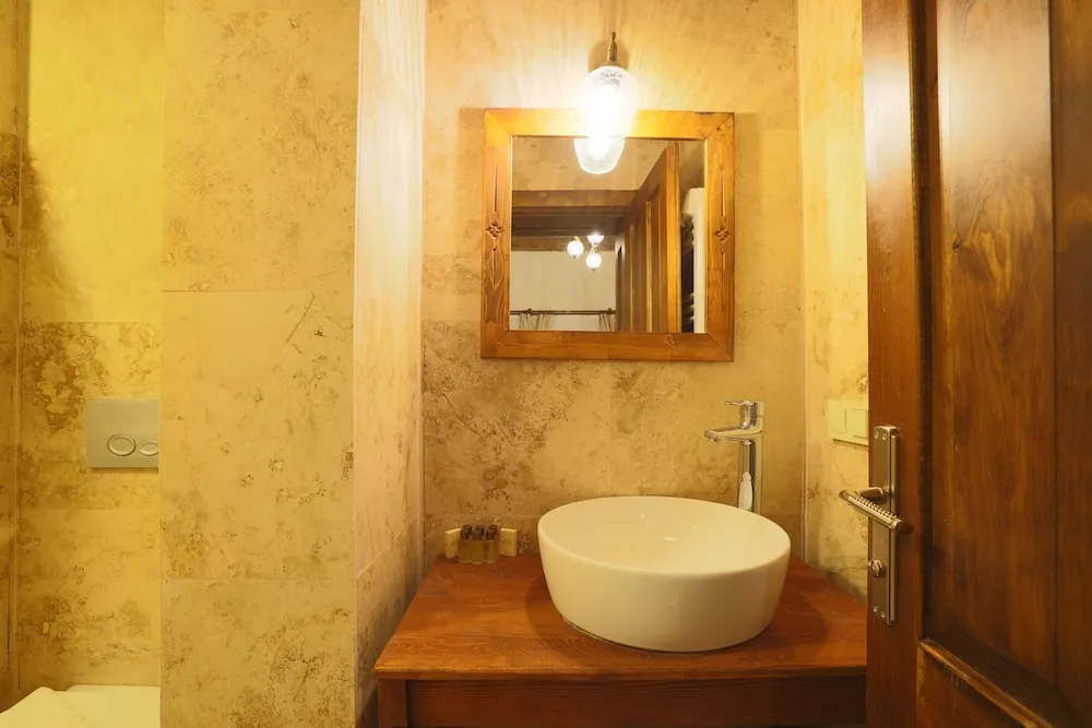 Economy Tek Büyük Yataklı Oda