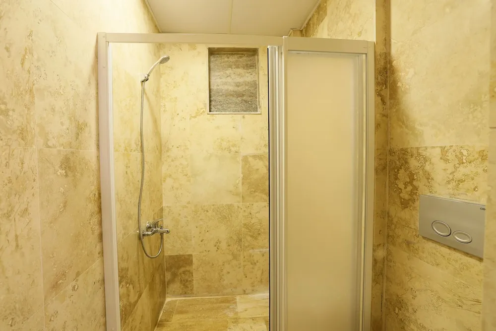 Economy Tek Büyük Yataklı Oda