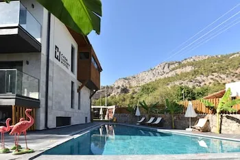 Casa Luxury Hotel
