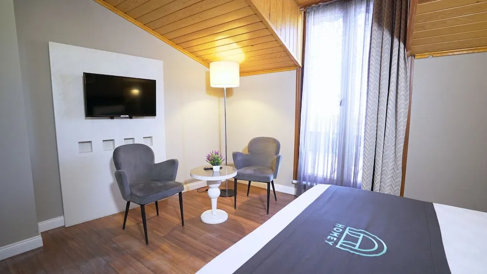 Junior Tek Büyük Yataklı Oda