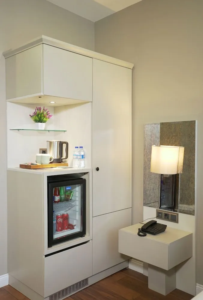 Comfort Tek Büyük Yataklı Oda