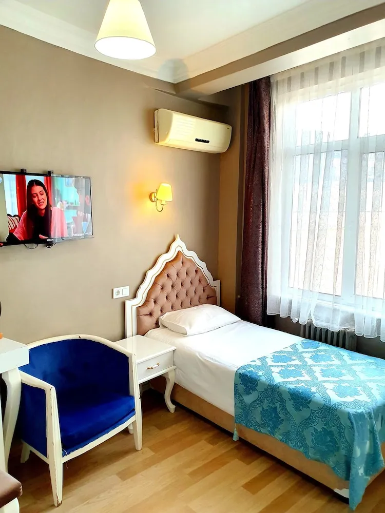 Standard Üç Kişilik Oda
