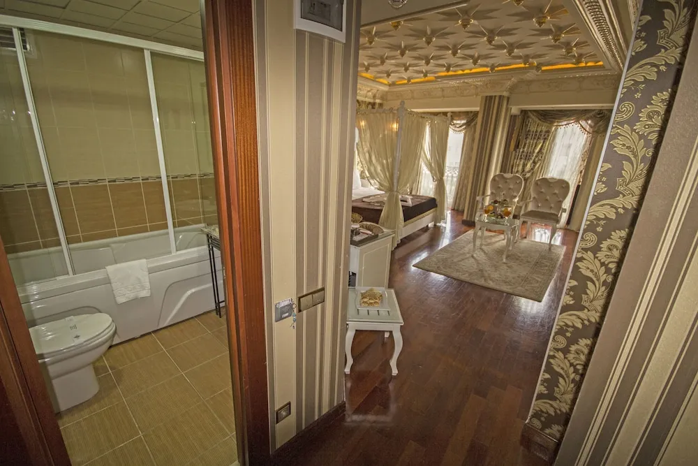 Sultan Suite