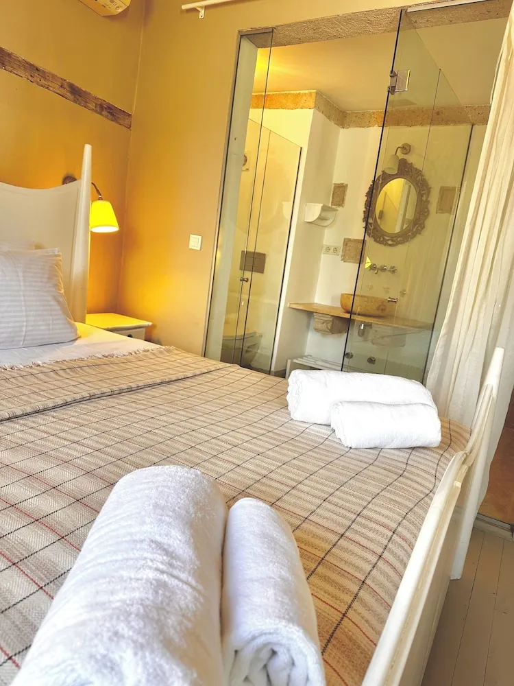 Design Tek Büyük Yataklı Oda