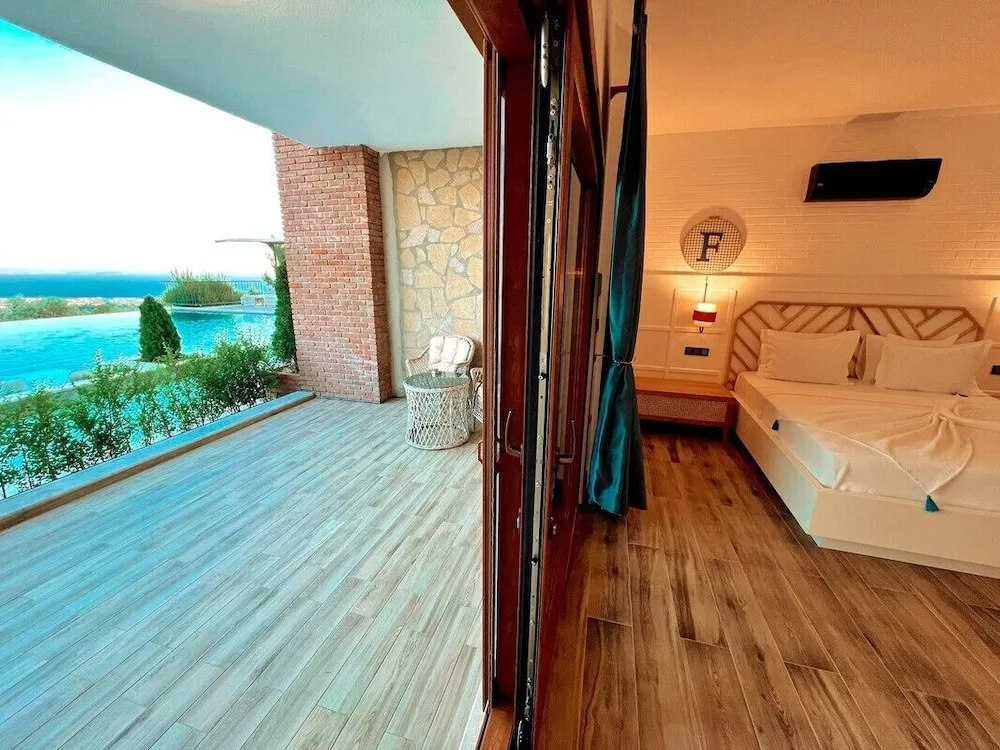 Junior Suite With Pool Entrance