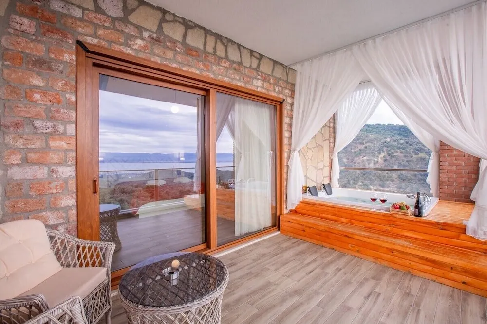 Suite With Jacuzzi