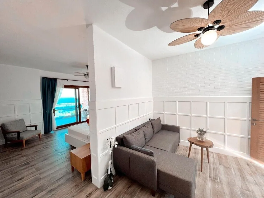 Suite With Jacuzzi