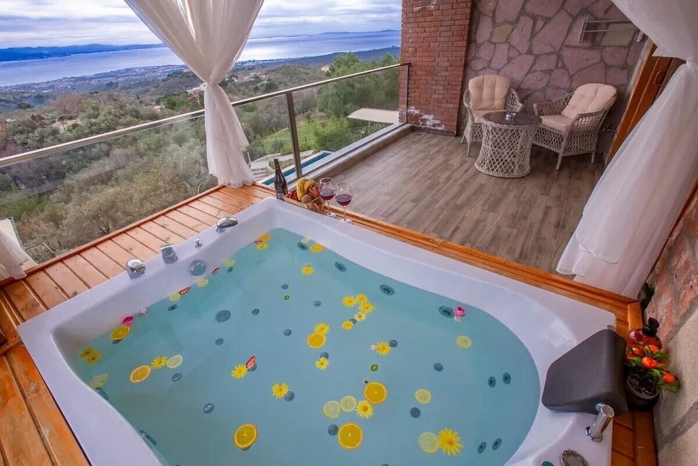 Suite With Jacuzzi