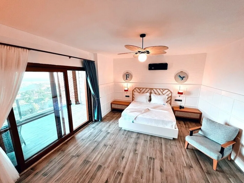 Suite With Jacuzzi