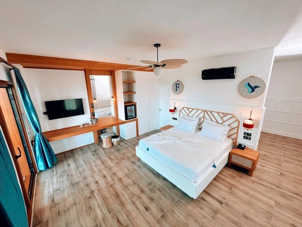 Suite With Jacuzzi