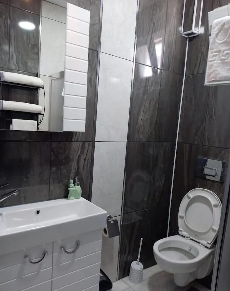 Economy Oda, Şehir Manzaralı