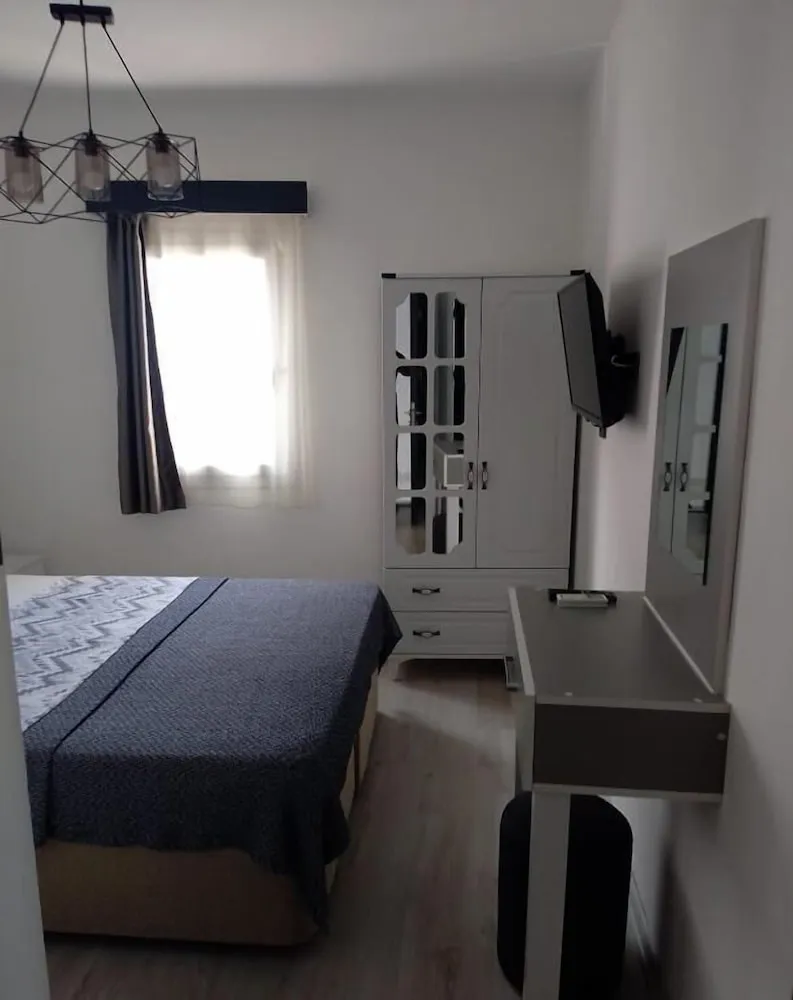 Economy Oda, Şehir Manzaralı