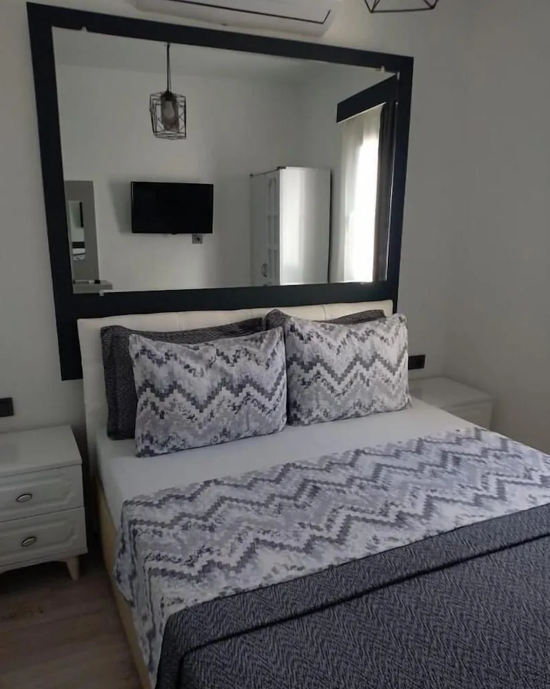 Economy Oda, Şehir Manzaralı