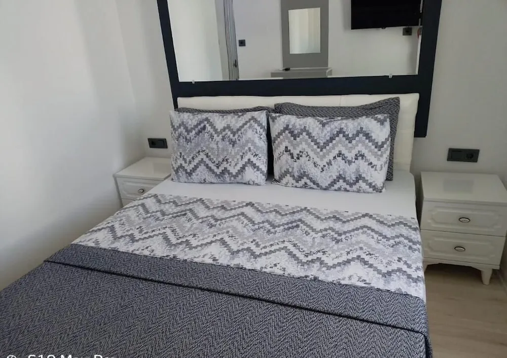 Economy Oda, Şehir Manzaralı