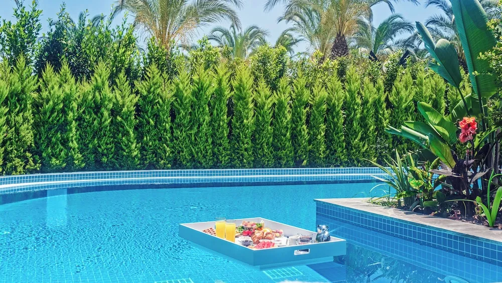 Superior Villa, Havuz Kullanımı, Havuz Manzaralı