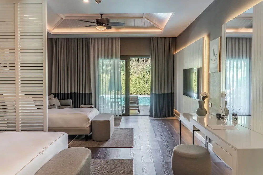 Superior Villa, Havuz Kullanımı, Havuz Manzaralı