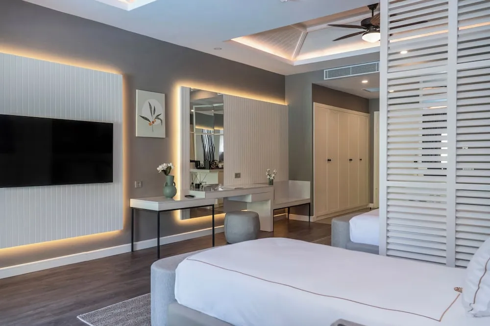 Superior Villa, Havuz Kullanımı, Havuz Manzaralı