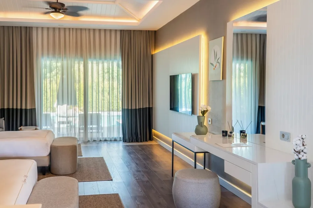 Superior Villa, Havuz Kullanımı, Havuz Manzaralı