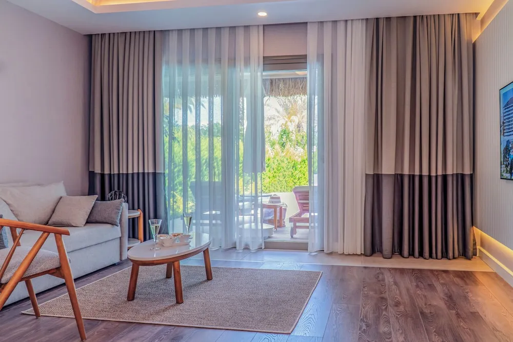 Family Villa, 2 Yatak Odası, Balkon/Veranda, Havuz Kenarı