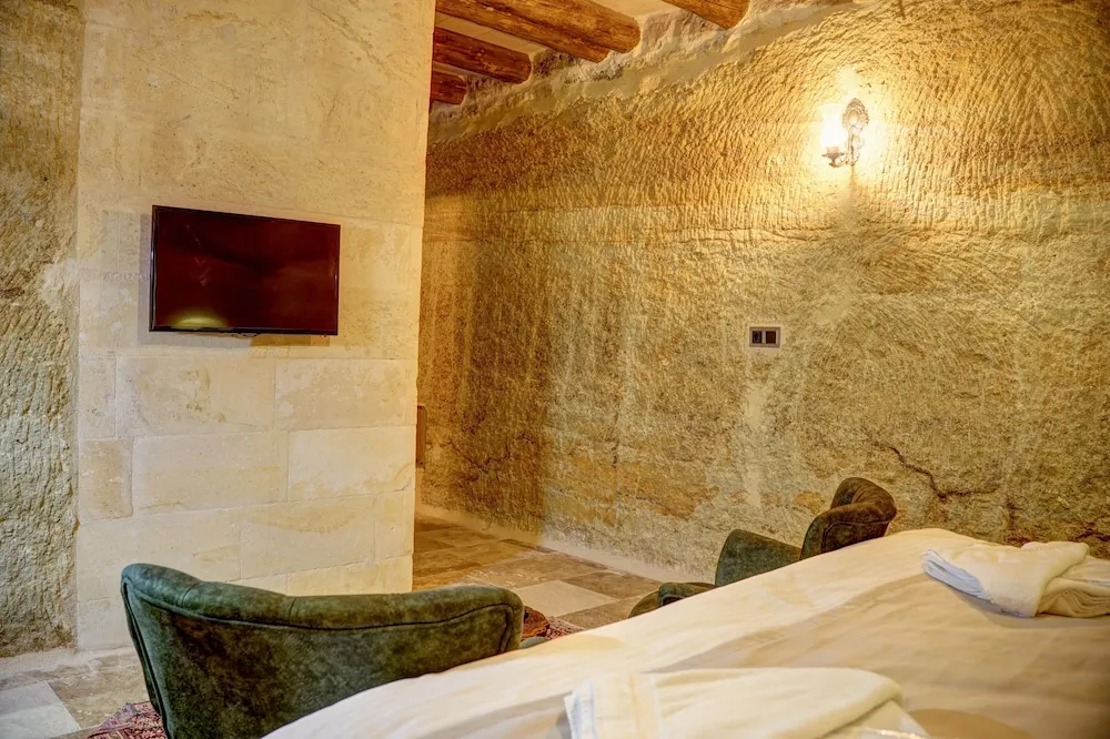 Comfort Tek Büyük Yataklı Oda