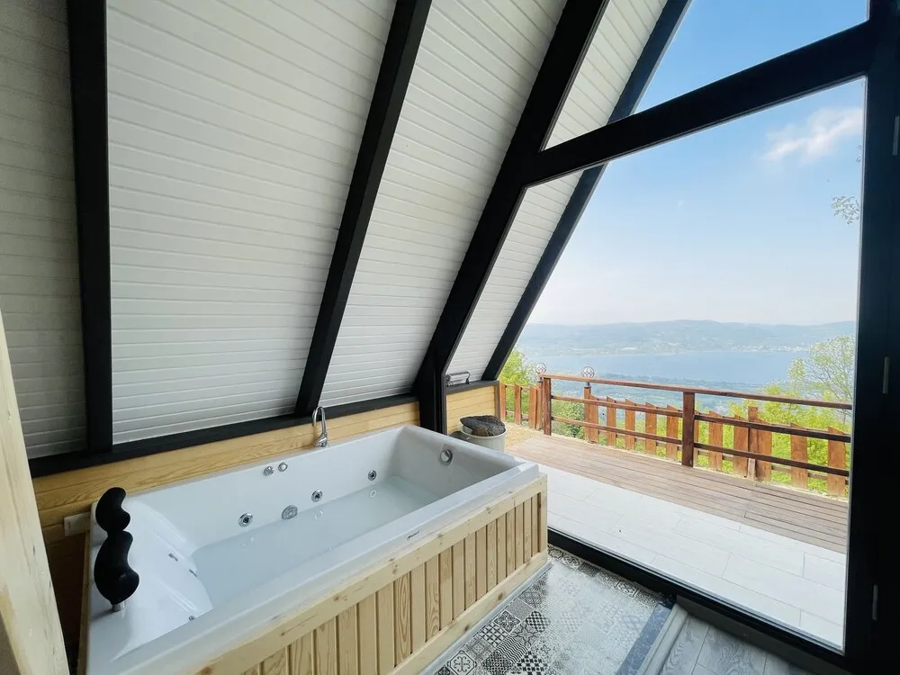 Exclusive Bungalov, Göl Manzaralı, Erik