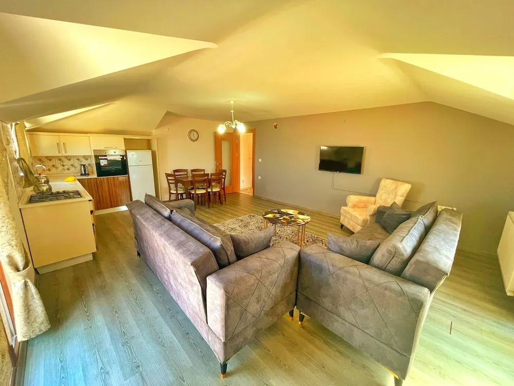 Çatı Katı Süiti (Penthouse), Deniz Manzaralı