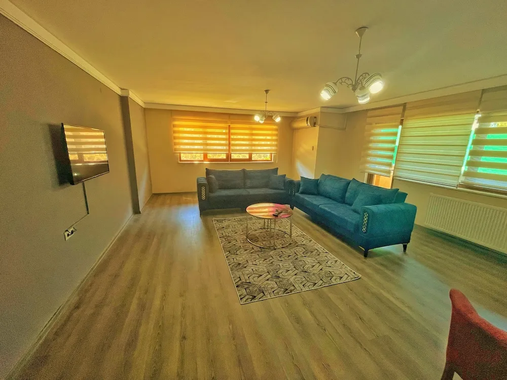 Apart Daire, Bahçe Manzaralı