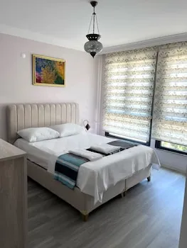 Tsira Suite