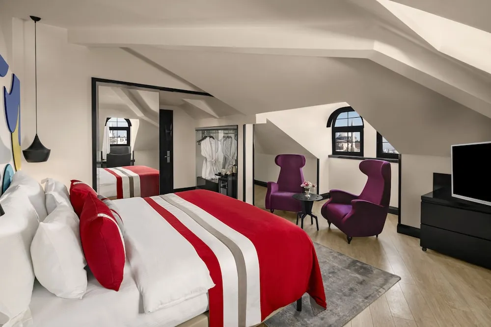 Çatı Katı Süiti (Penthouse)