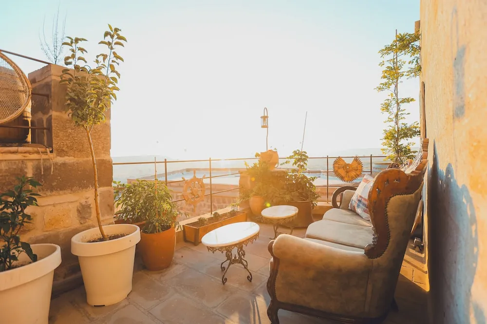 Standard Tek Büyük Yataklı Oda, Avlu Manzaralı