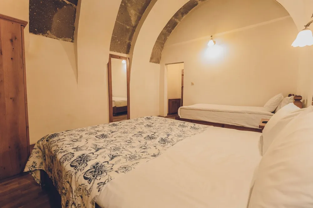 Family Üç Kişilik Oda, Özel Banyo, Avlu Manzaralı