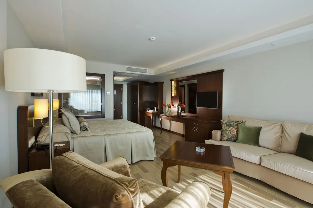 Deluxe Oda, Kısmi Deniz Manzaralı