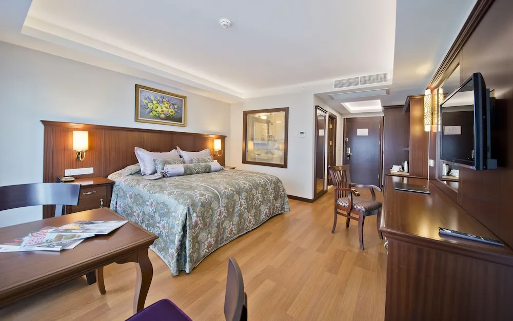 Deluxe Oda, Kısmi Deniz Manzaralı