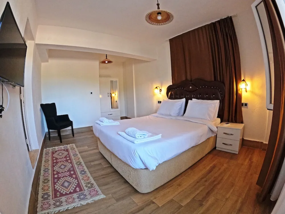 Comfort Oda, 1 Çift Kişilik Yatak, Sigara İçilmez, Havuz Manzaralı
