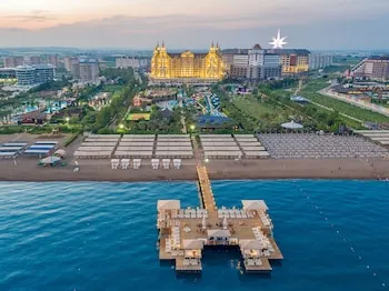 Royal Holiday Palace