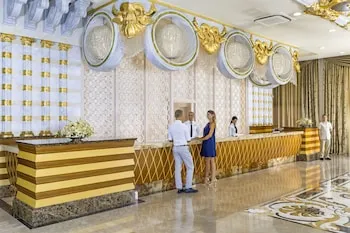 Royal Holiday Palace