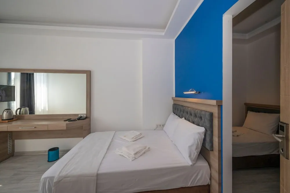 Basic Üç Kişilik Oda